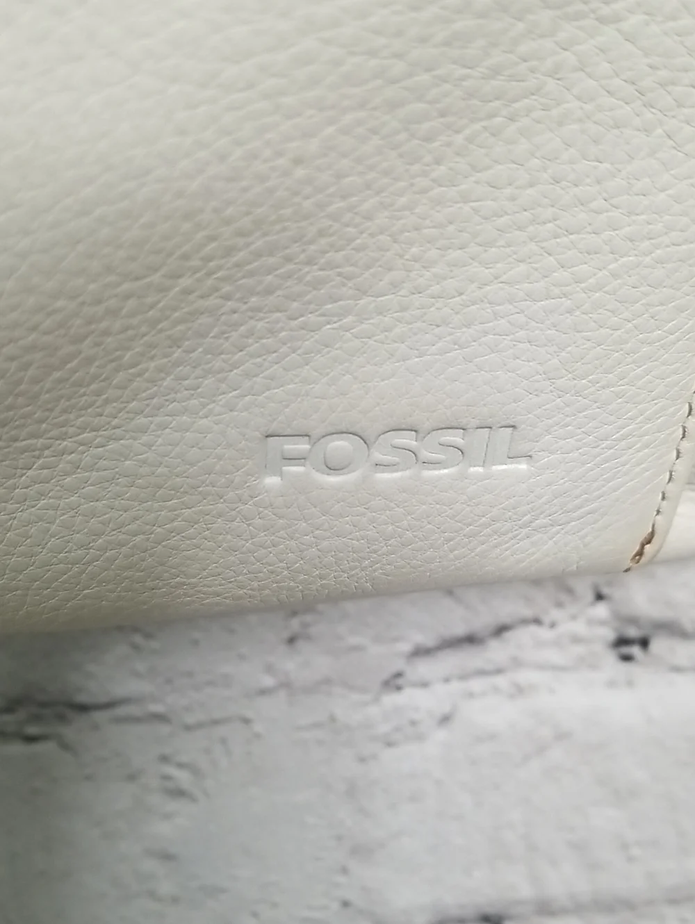 Fossil womens crossbody purse white Zip pouches GUC
